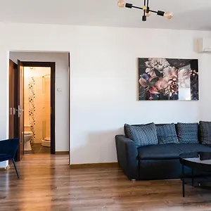 2 Camere, Ultracentral, Piata Universitatii , Bucureşti România